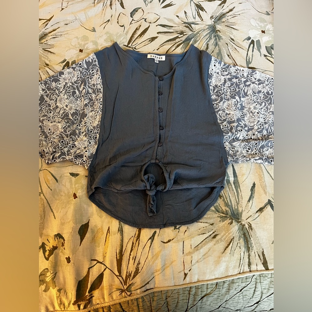 Short sleeve top